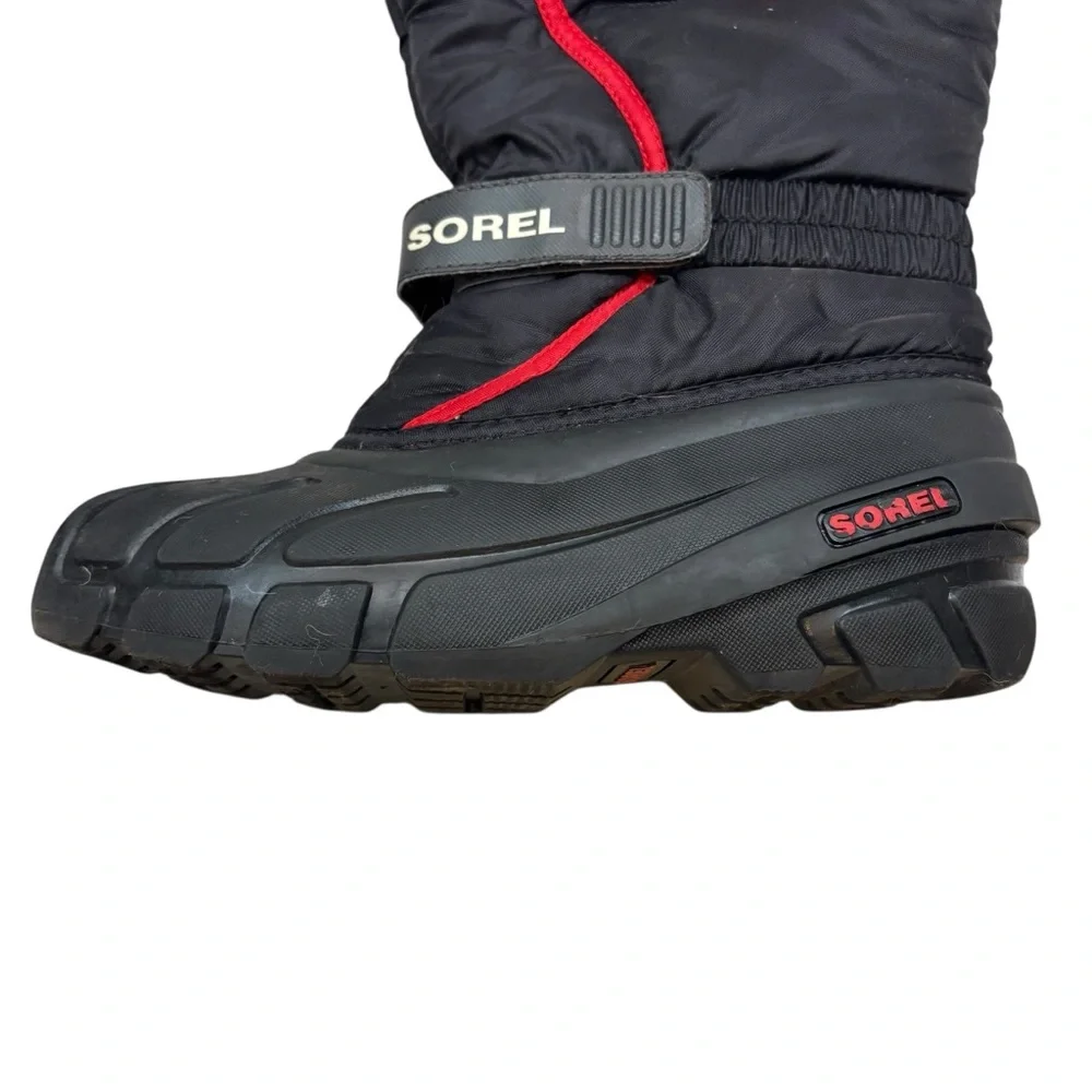 Sorel Kids' Flurry Weather Resistant Snow Boots With Liners Size 5 Red and Black